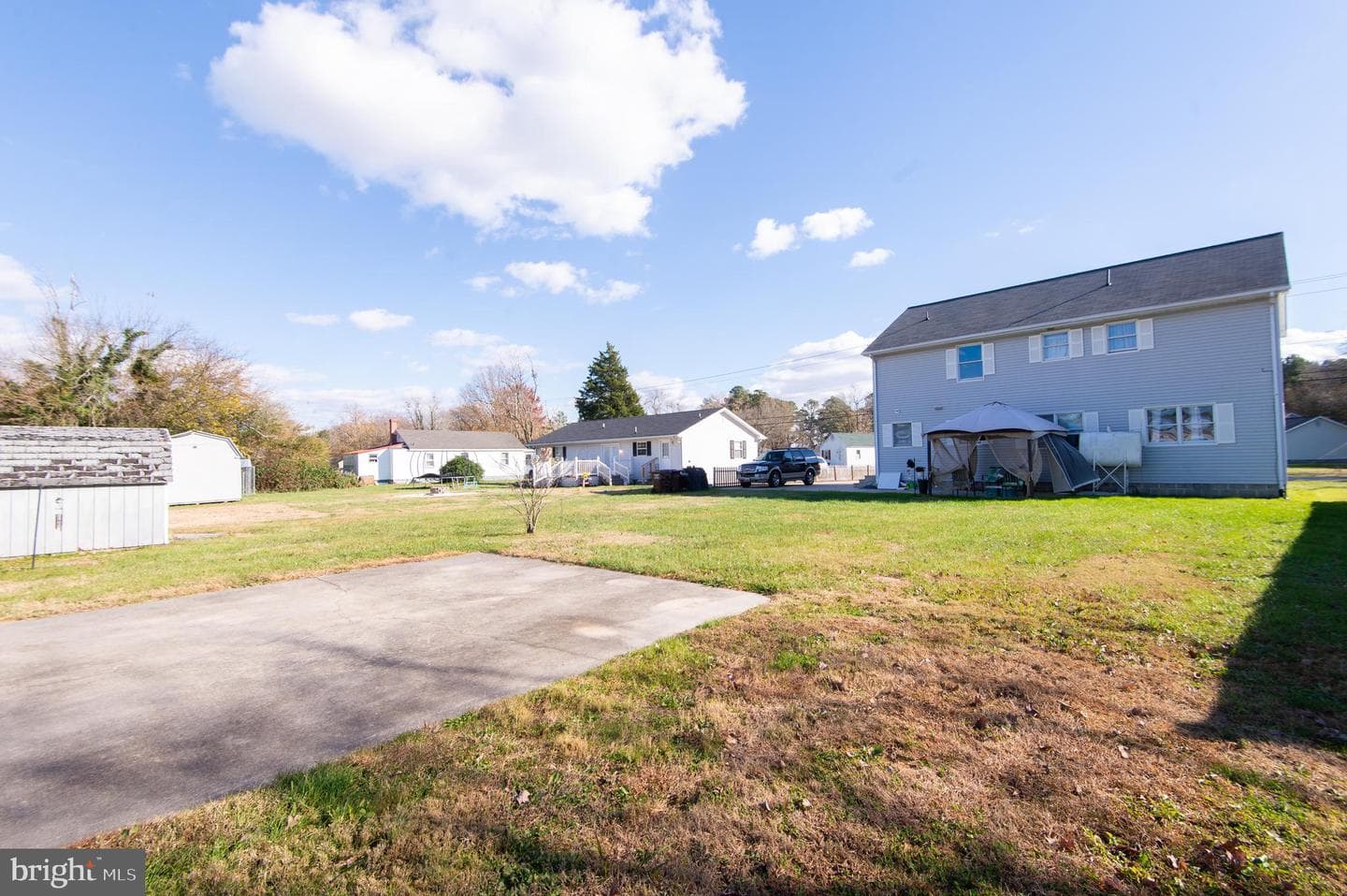 807 Bayly Road photo 32