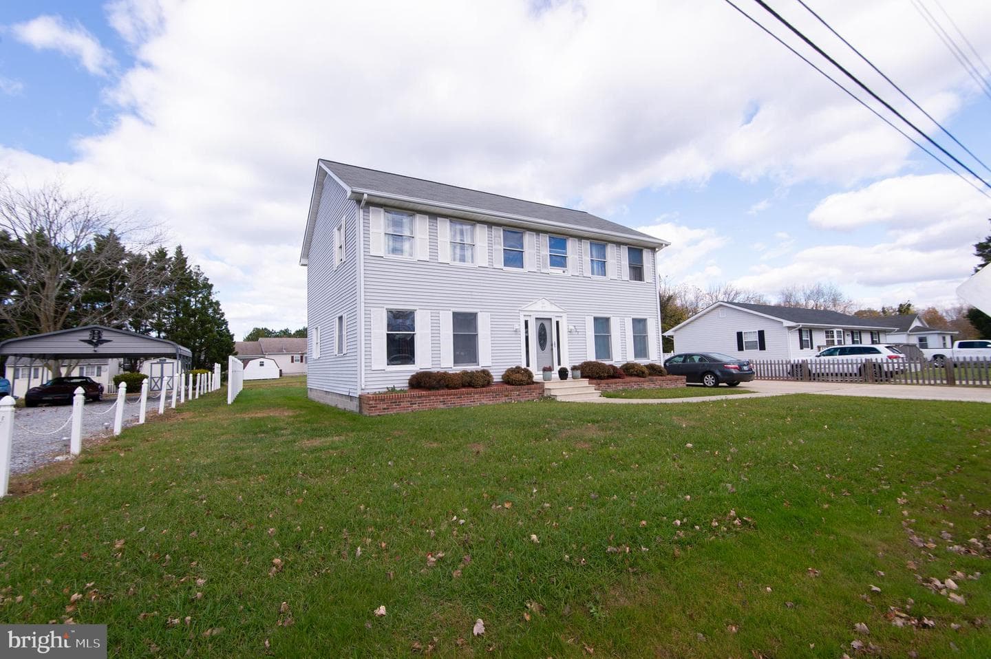 807 Bayly Road photo 36