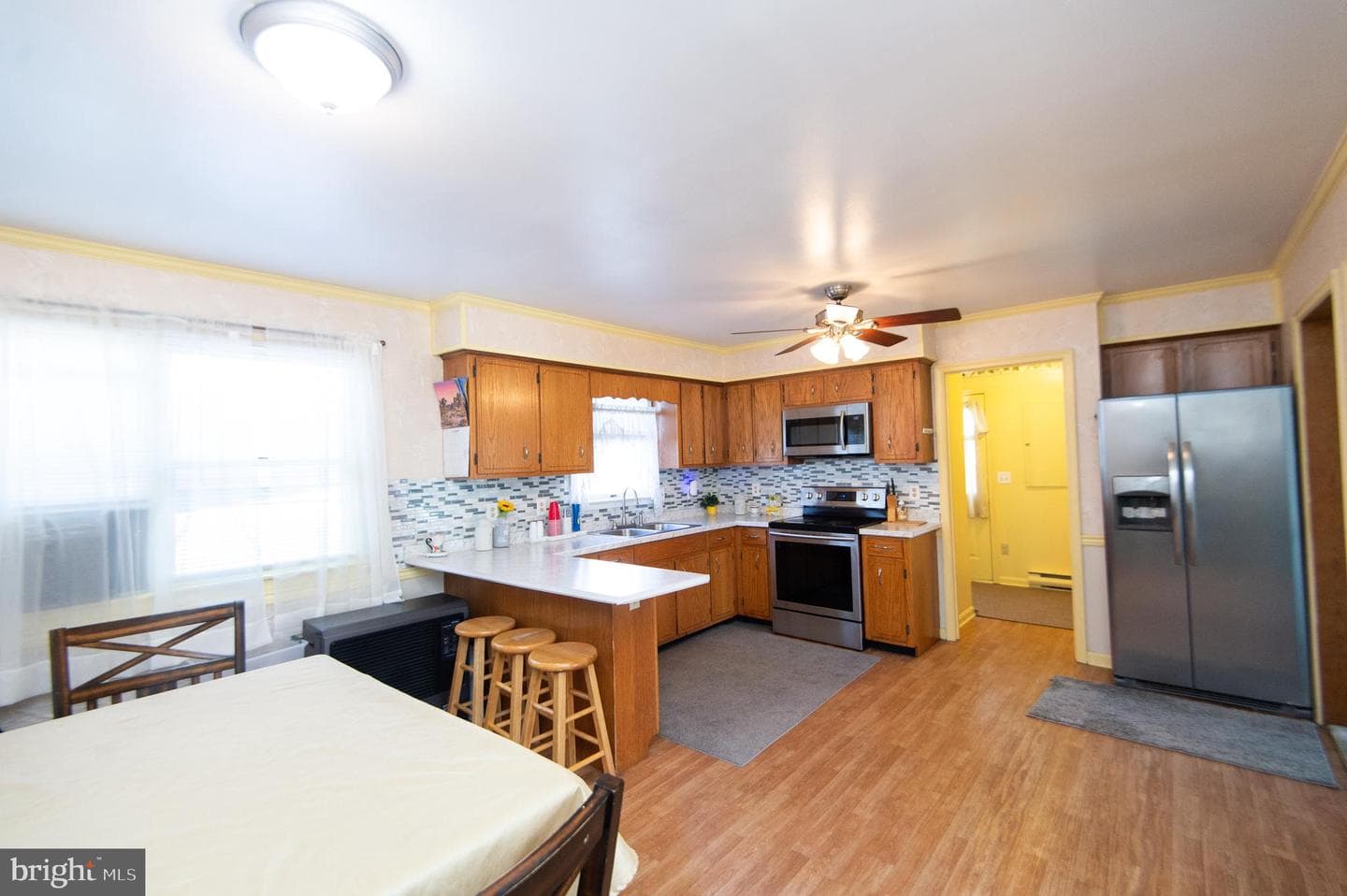 807 Bayly Road photo 7