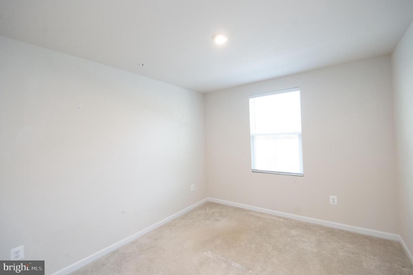 120 Mariners Way photo 13