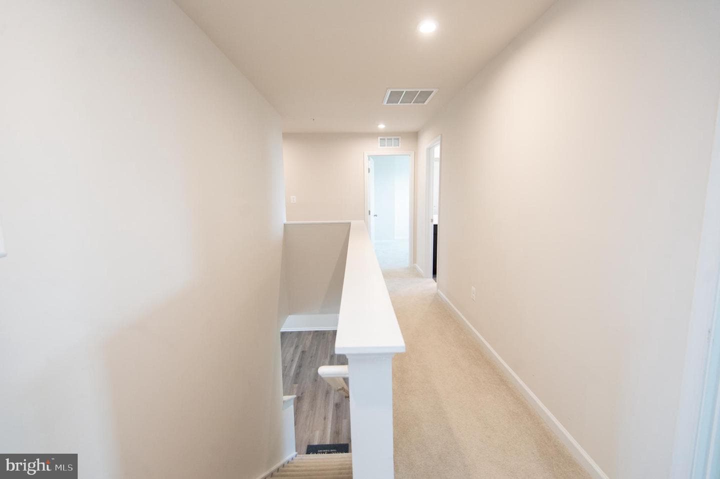 120 Mariners Way photo 15