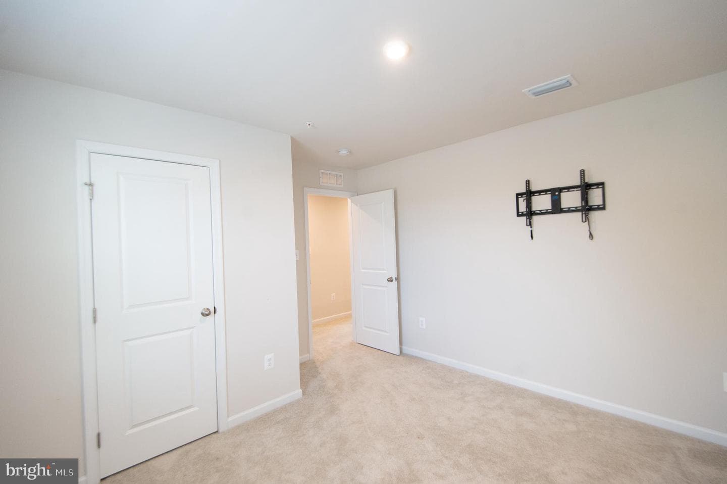 120 Mariners Way photo 20