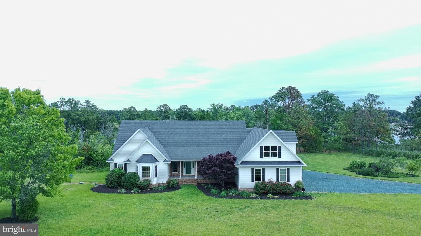 5211 Heron Road photo 4