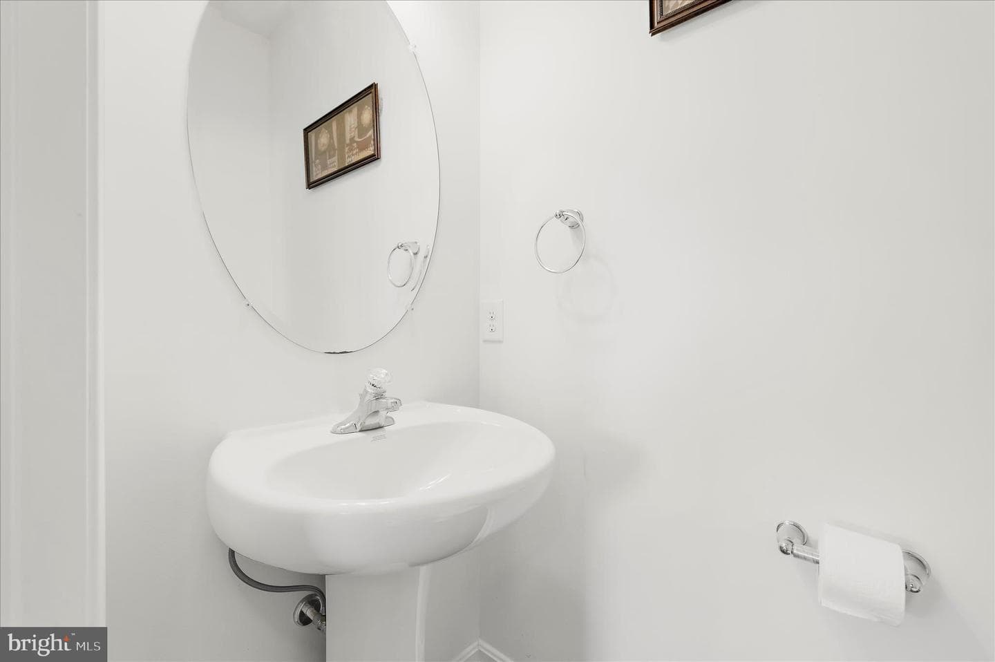 150 Regulator Drive N photo 28