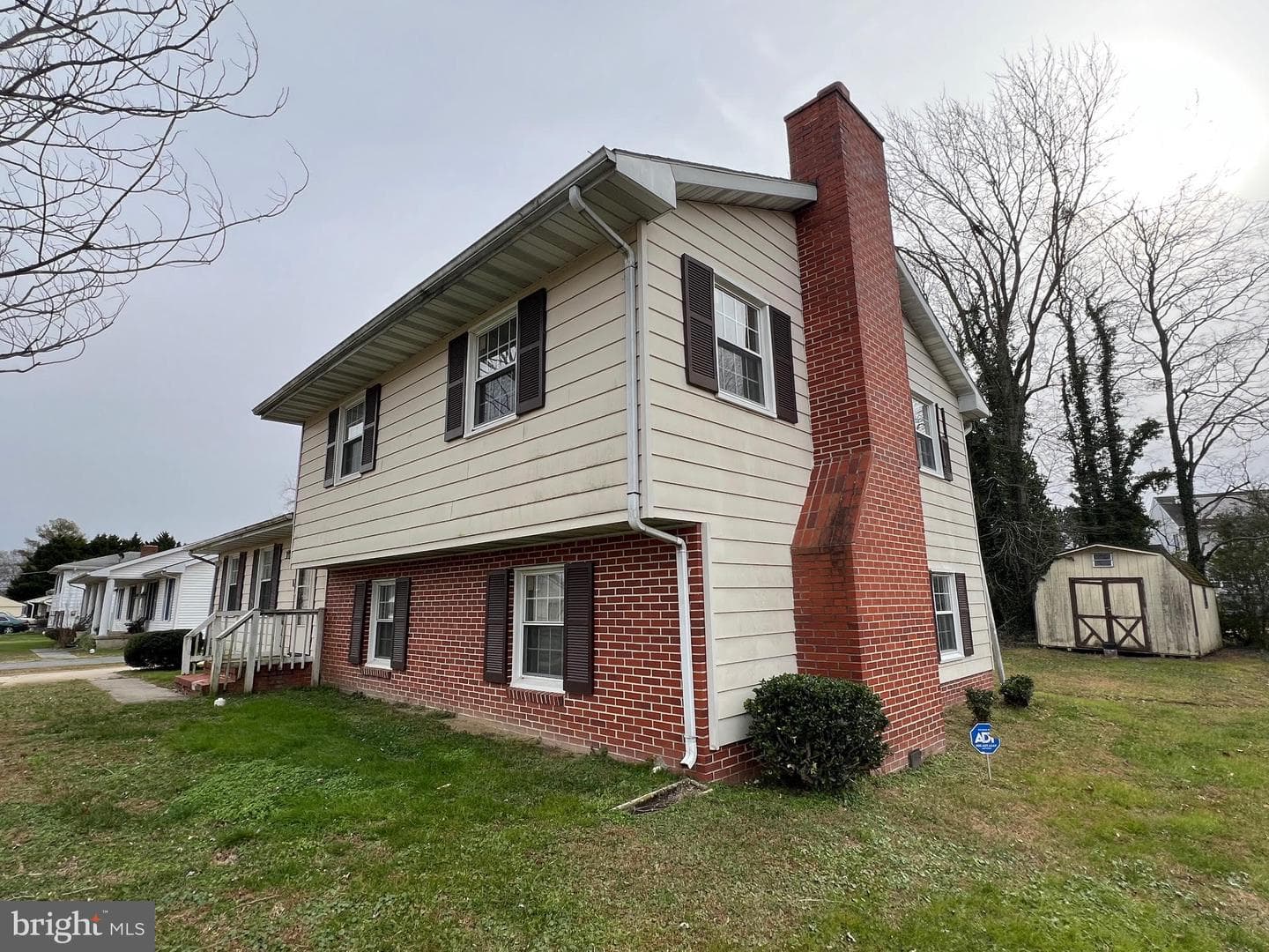 812 Bradley Avenue photo 4