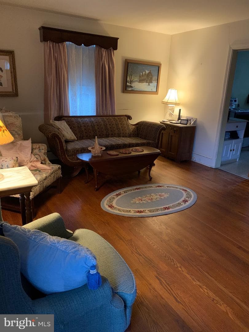 311 Somerset Avenue photo 5