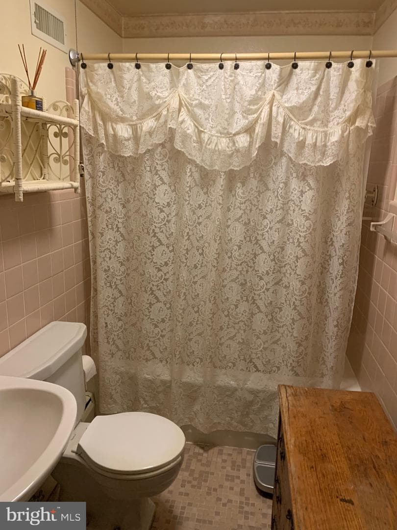 311 Somerset Avenue photo 8