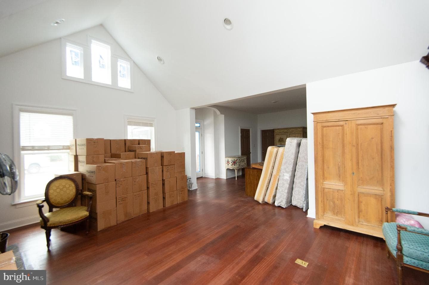 1003 Travers Street photo 22