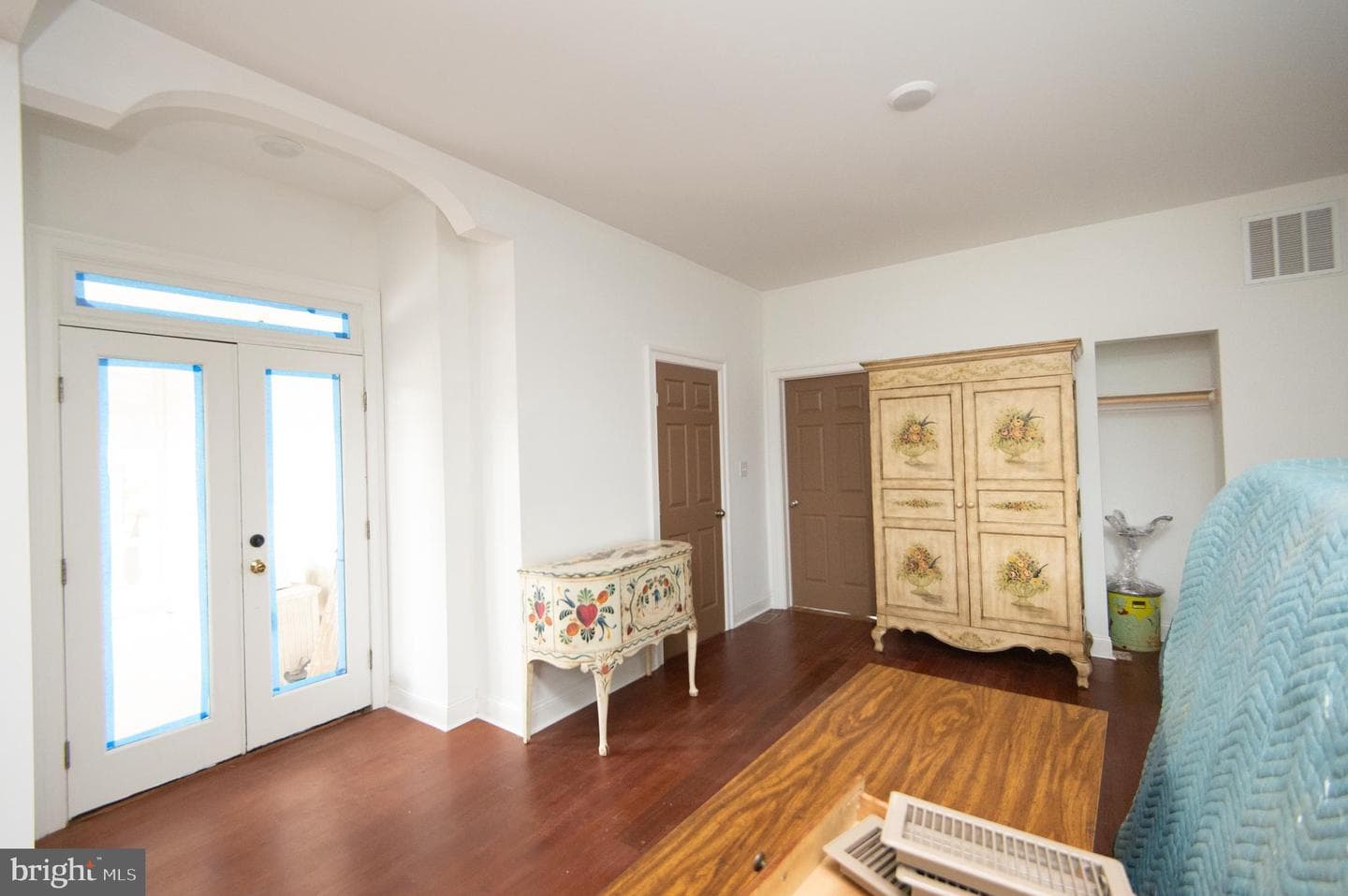 1003 Travers Street photo 25