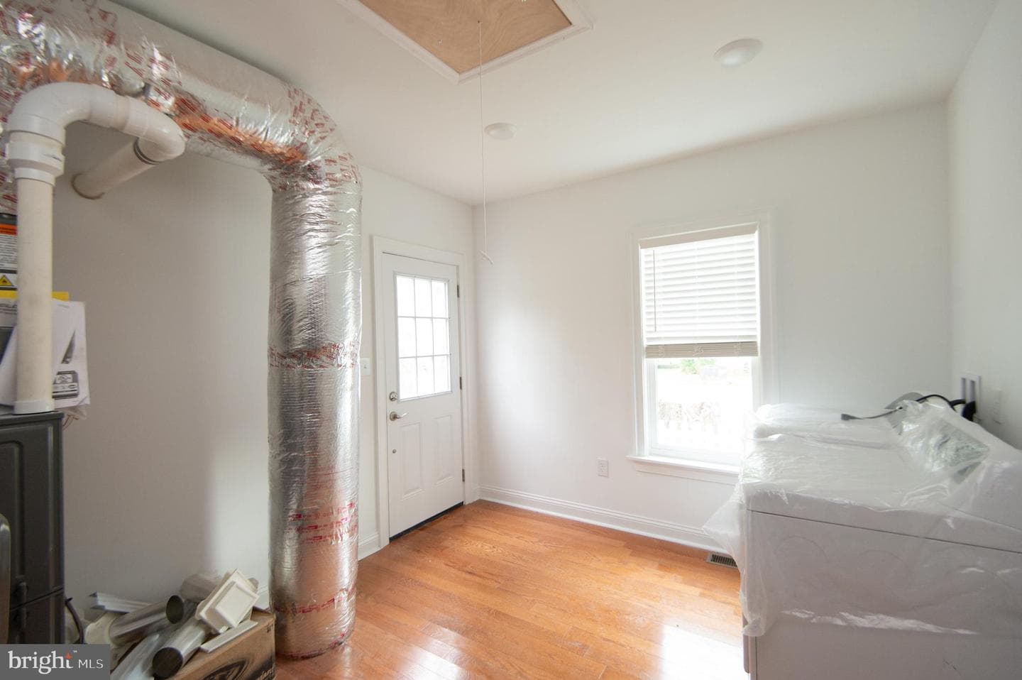 1003 Travers Street photo 36