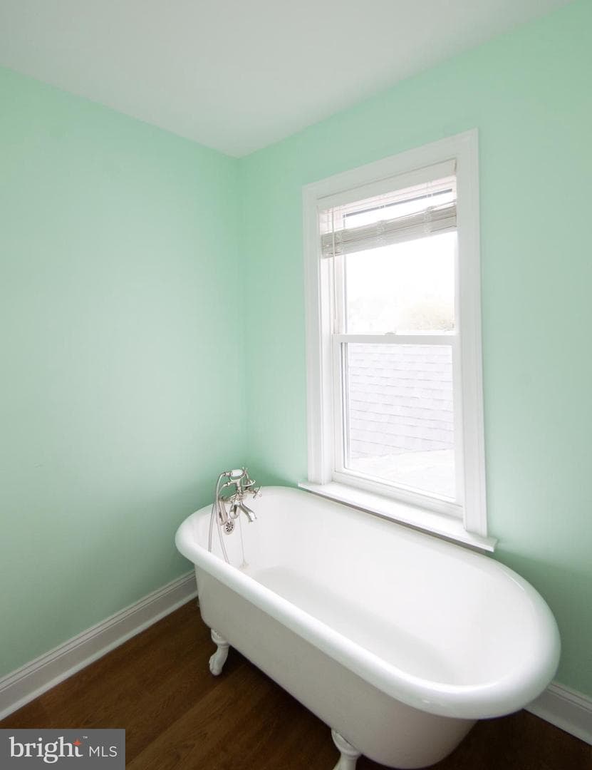 1003 Travers Street photo 47