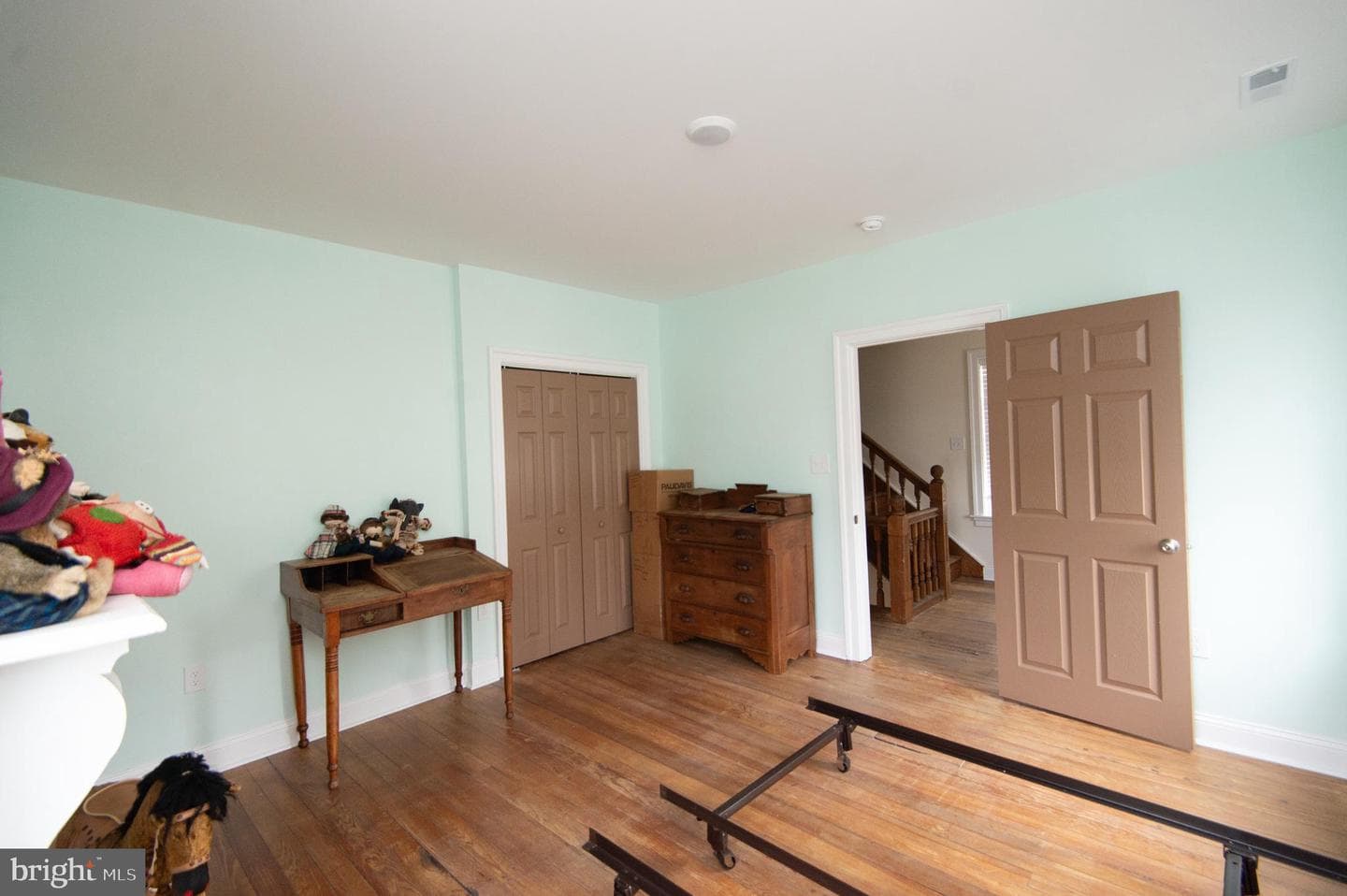1003 Travers Street photo 50