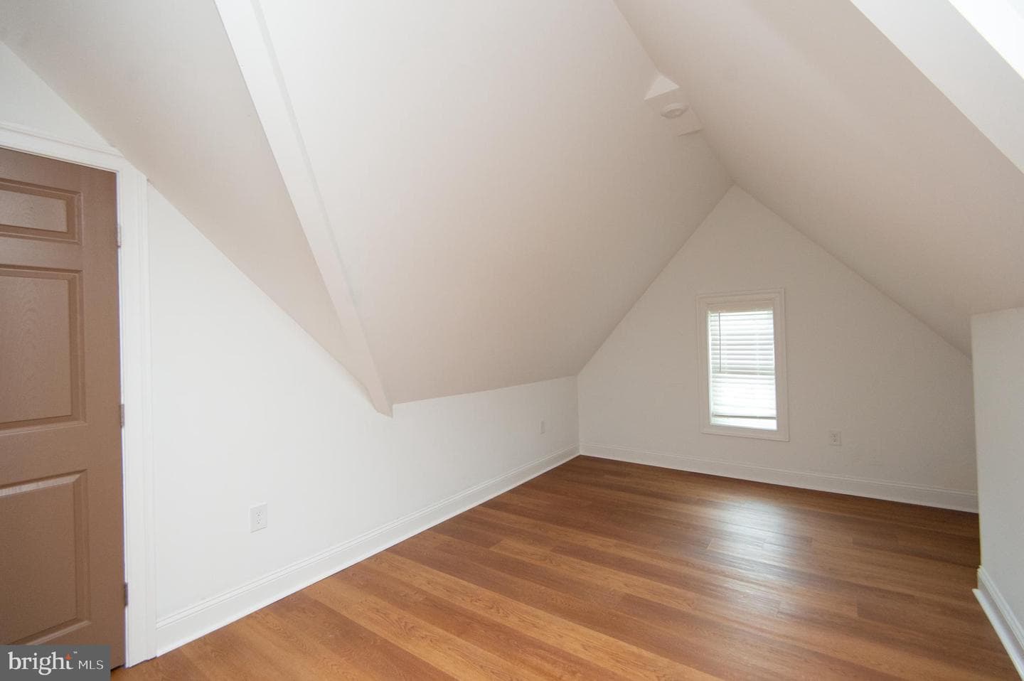 1003 Travers Street photo 53
