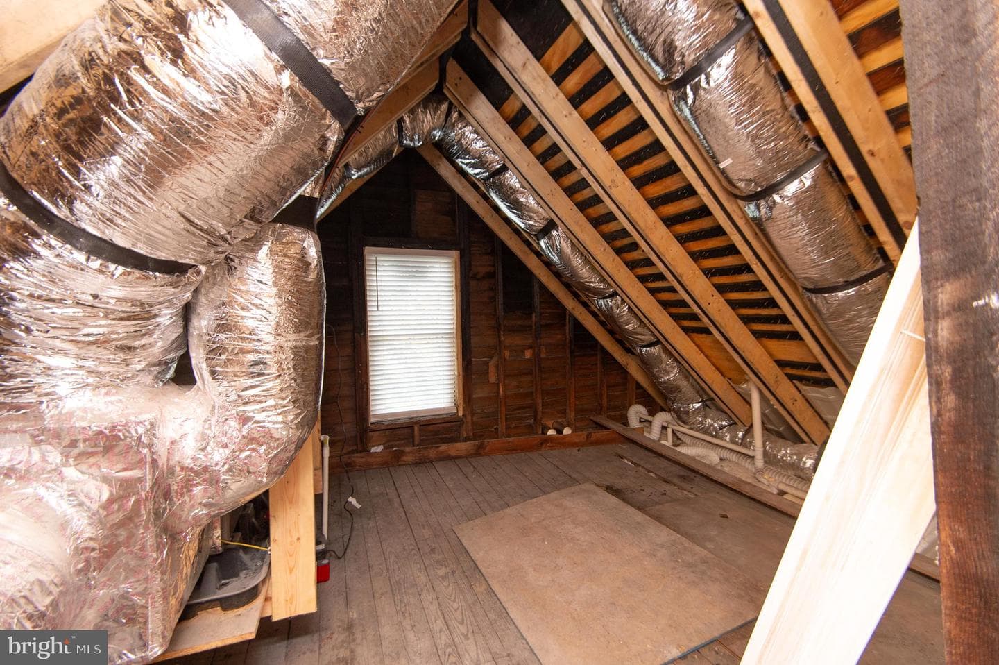 1003 Travers Street photo 79