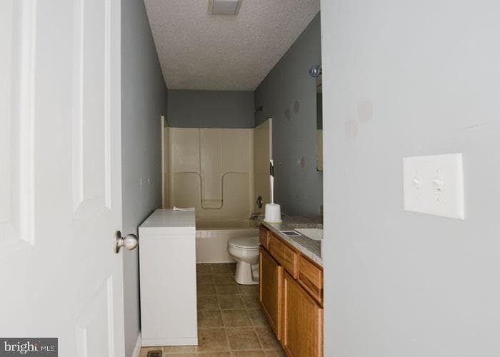 207 Broad Street photo 15