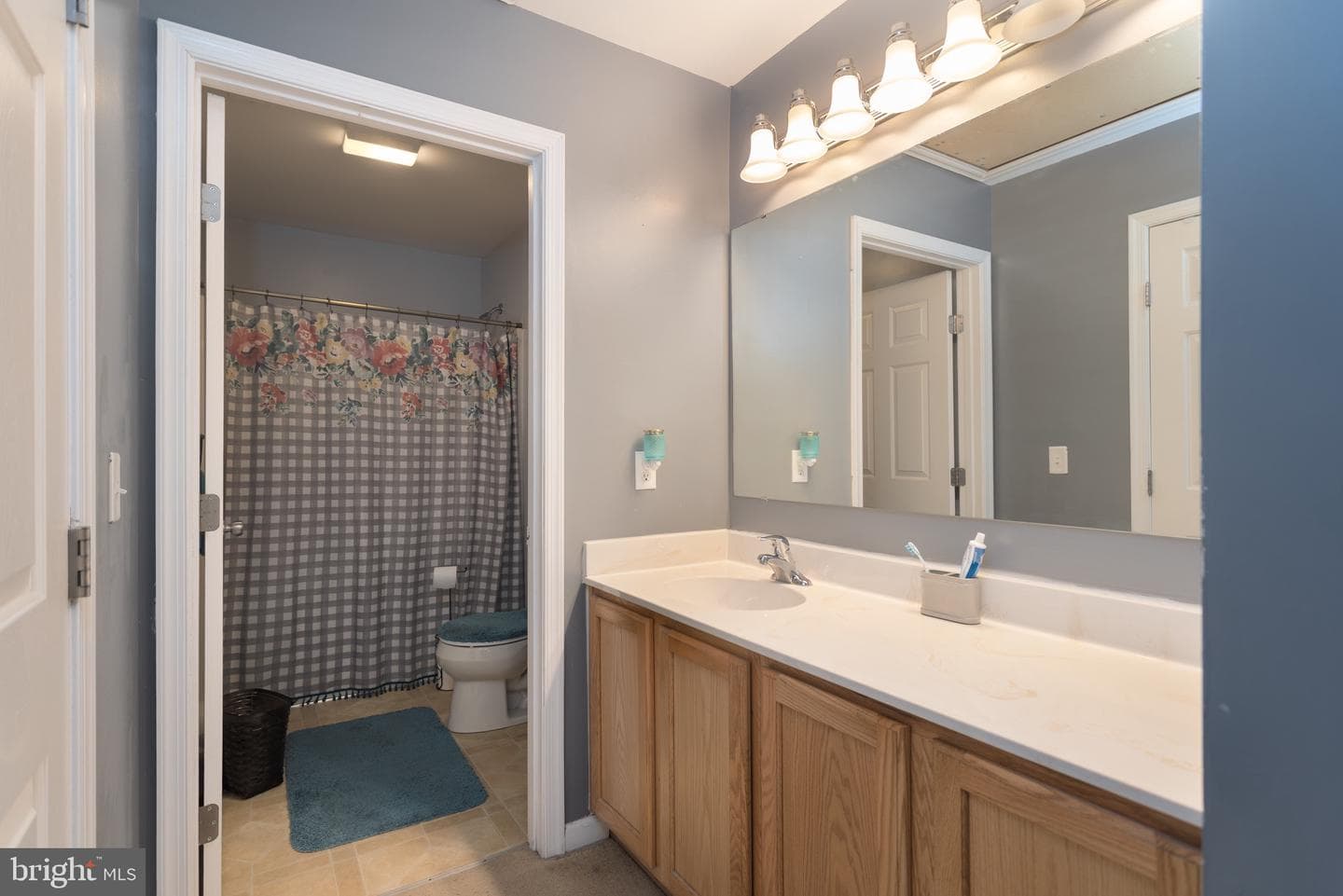 1303 Colonial Avenue photo 11