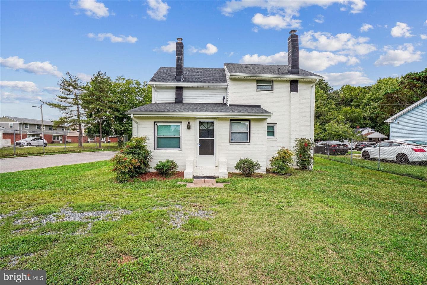 616 Hubert St photo 1