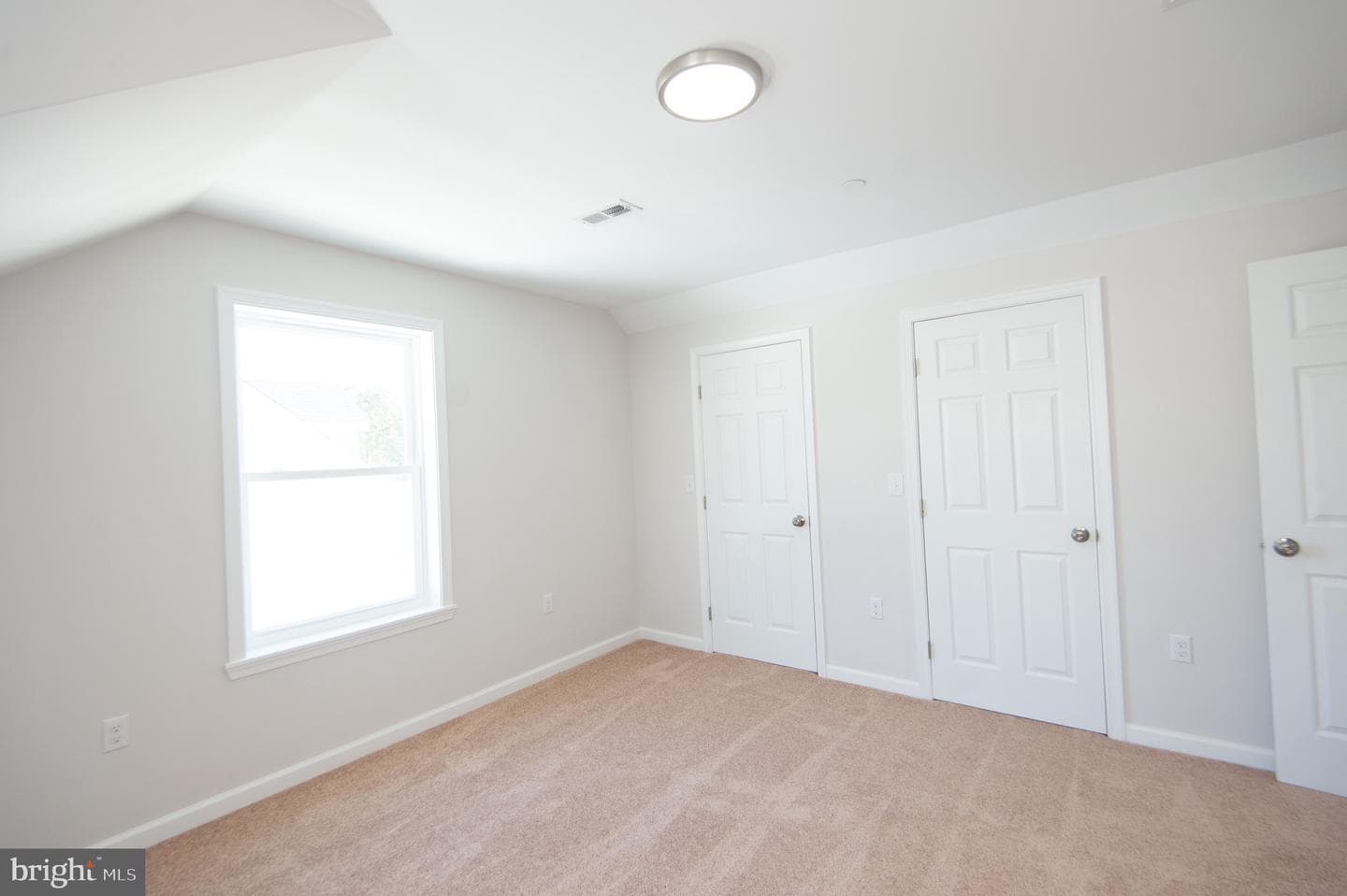 107 Railroad Avenue photo 27