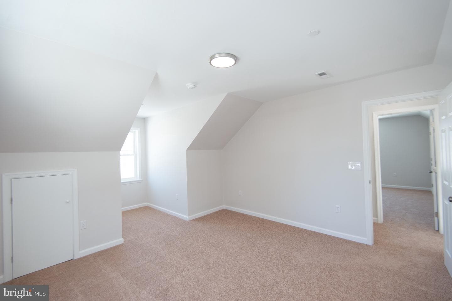 107 Railroad Avenue photo 28