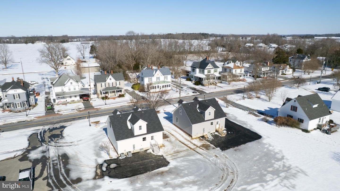 107 Railroad Avenue photo 35
