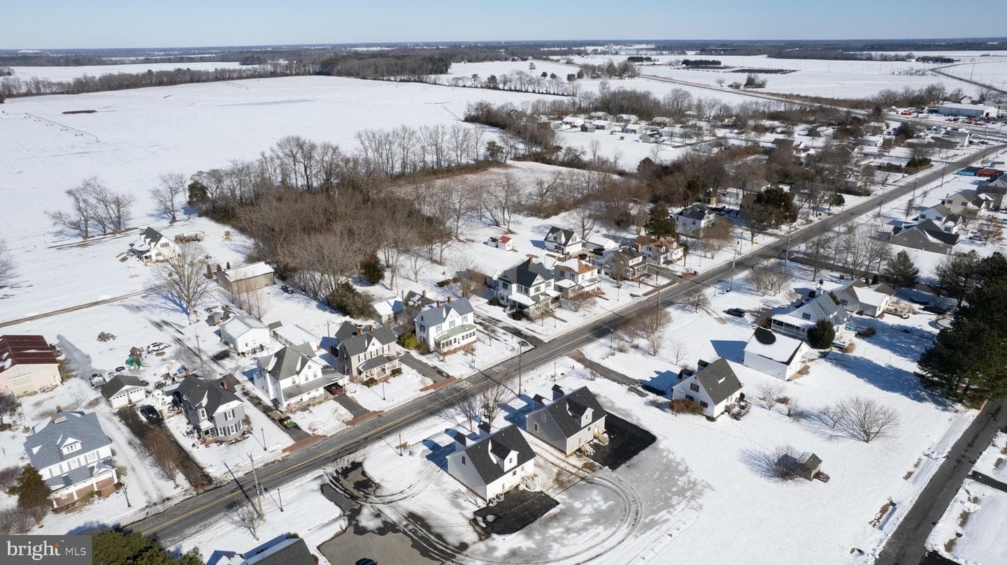 107 Railroad Avenue photo 47