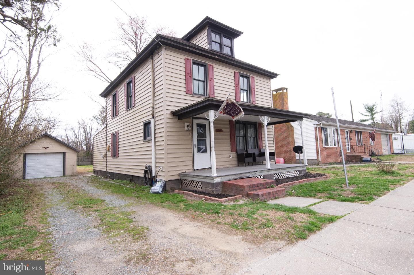 105 Center Street photo 3
