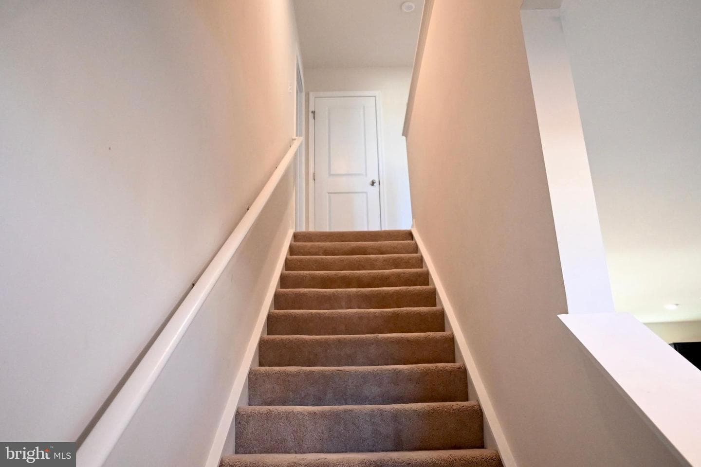 110 Mariners Way photo 9