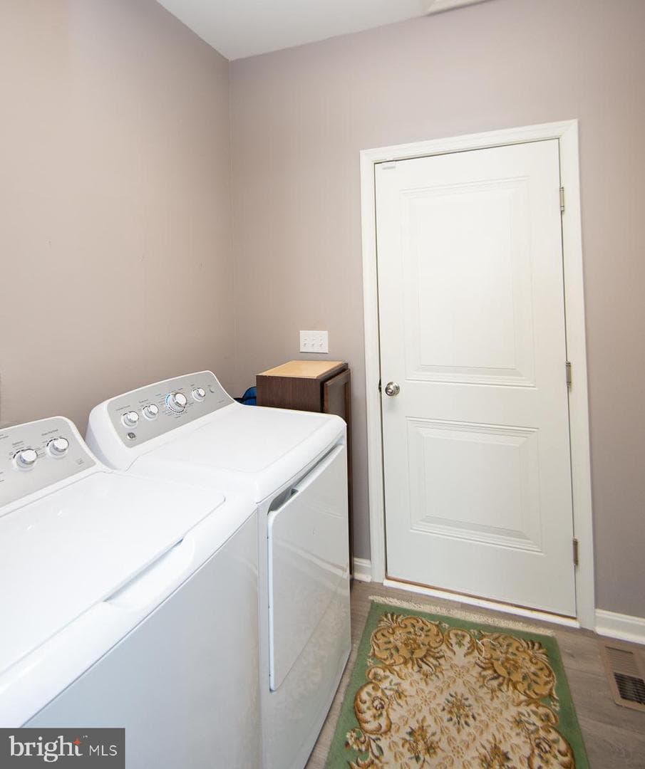 159 Regulator Drive N photo 14
