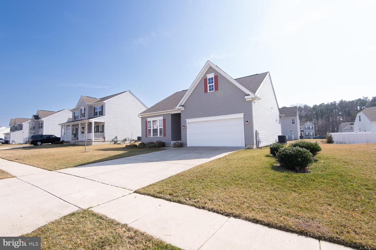 159 Regulator Drive N photo 2