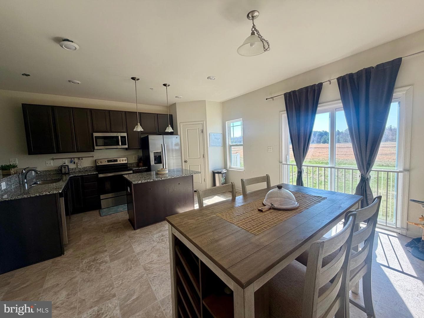 2520 Boeing Way photo 2