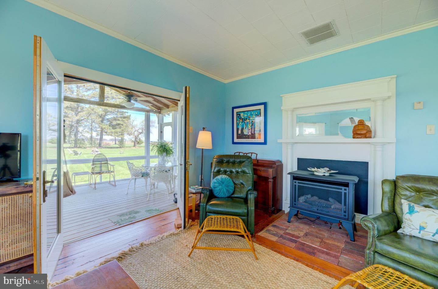 1606 Steamboat Wharf Road photo 5
