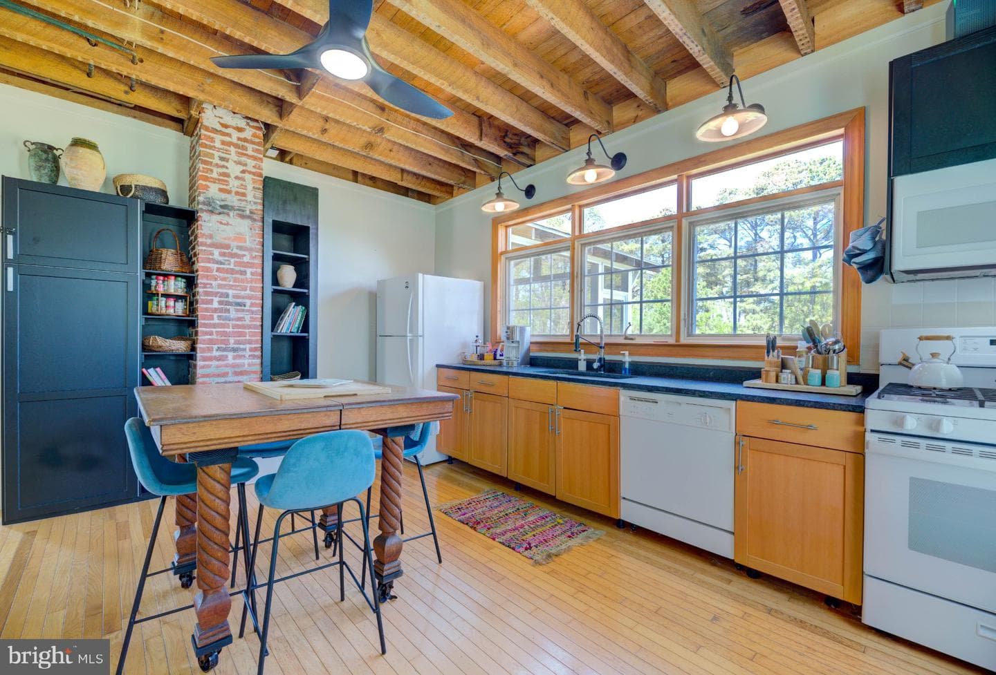 1606 Steamboat Wharf Road photo 8