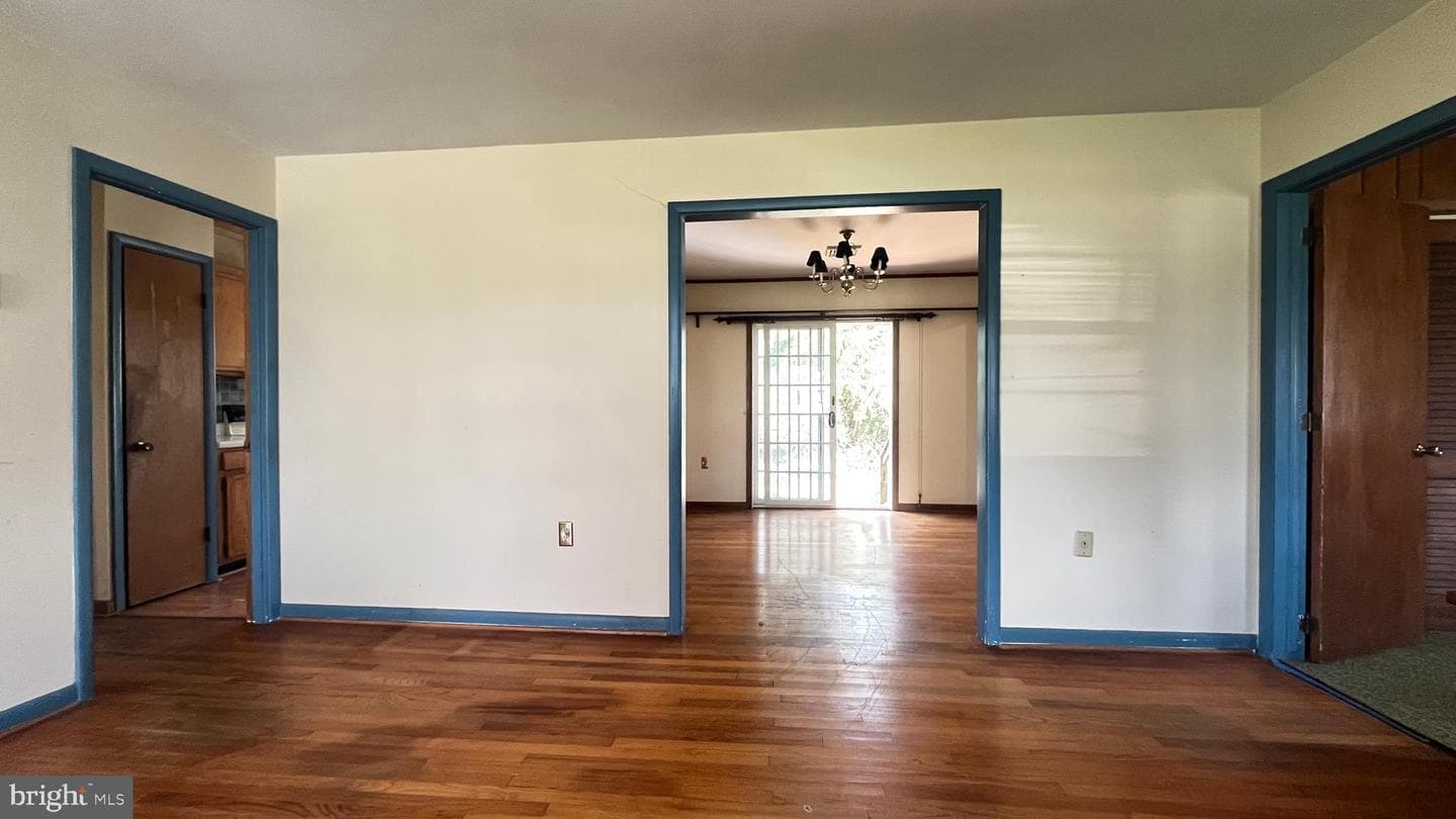 2203 Hambrooks Boulevard photo 10