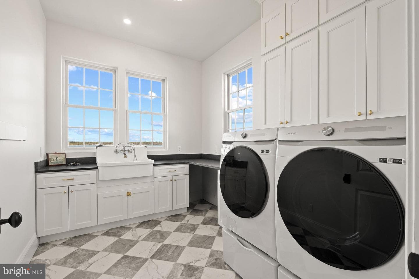 1301 Broadview Drive photo 31