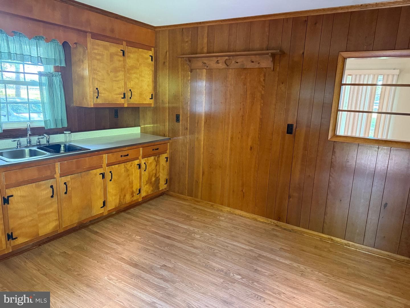 4158 Ocean Gateway photo 8
