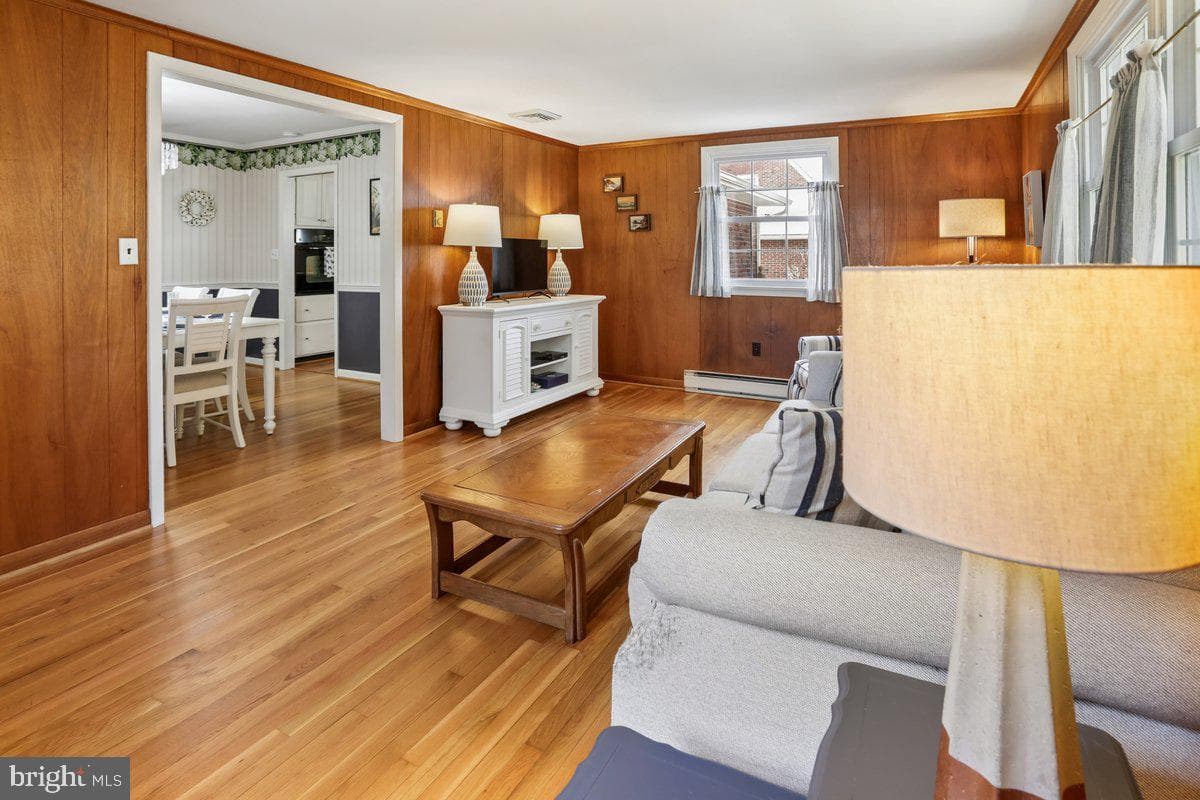 1205 Hambrooks Boulevard photo 13