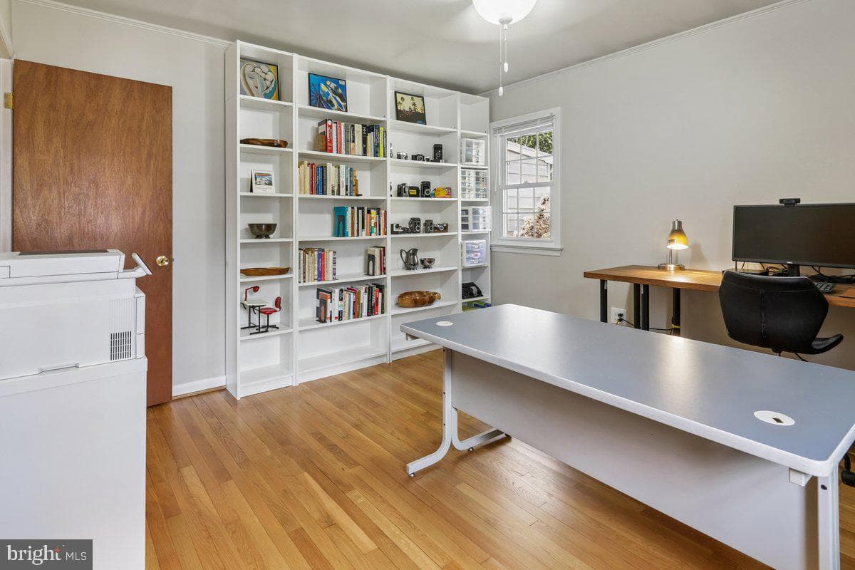 1205 Hambrooks Boulevard photo 18