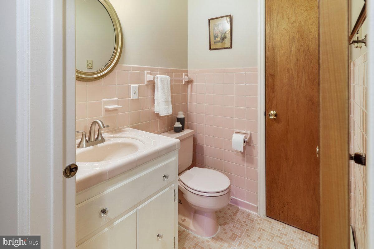 1205 Hambrooks Boulevard photo 19