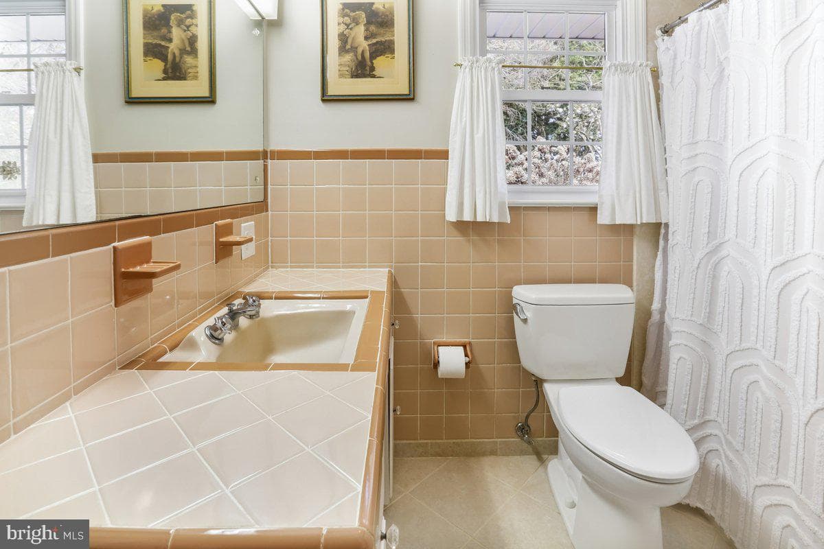 1205 Hambrooks Boulevard photo 20