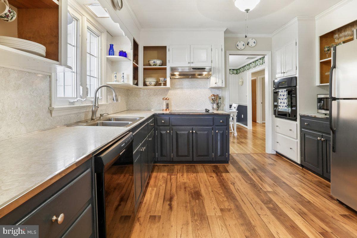 1205 Hambrooks Boulevard photo 9