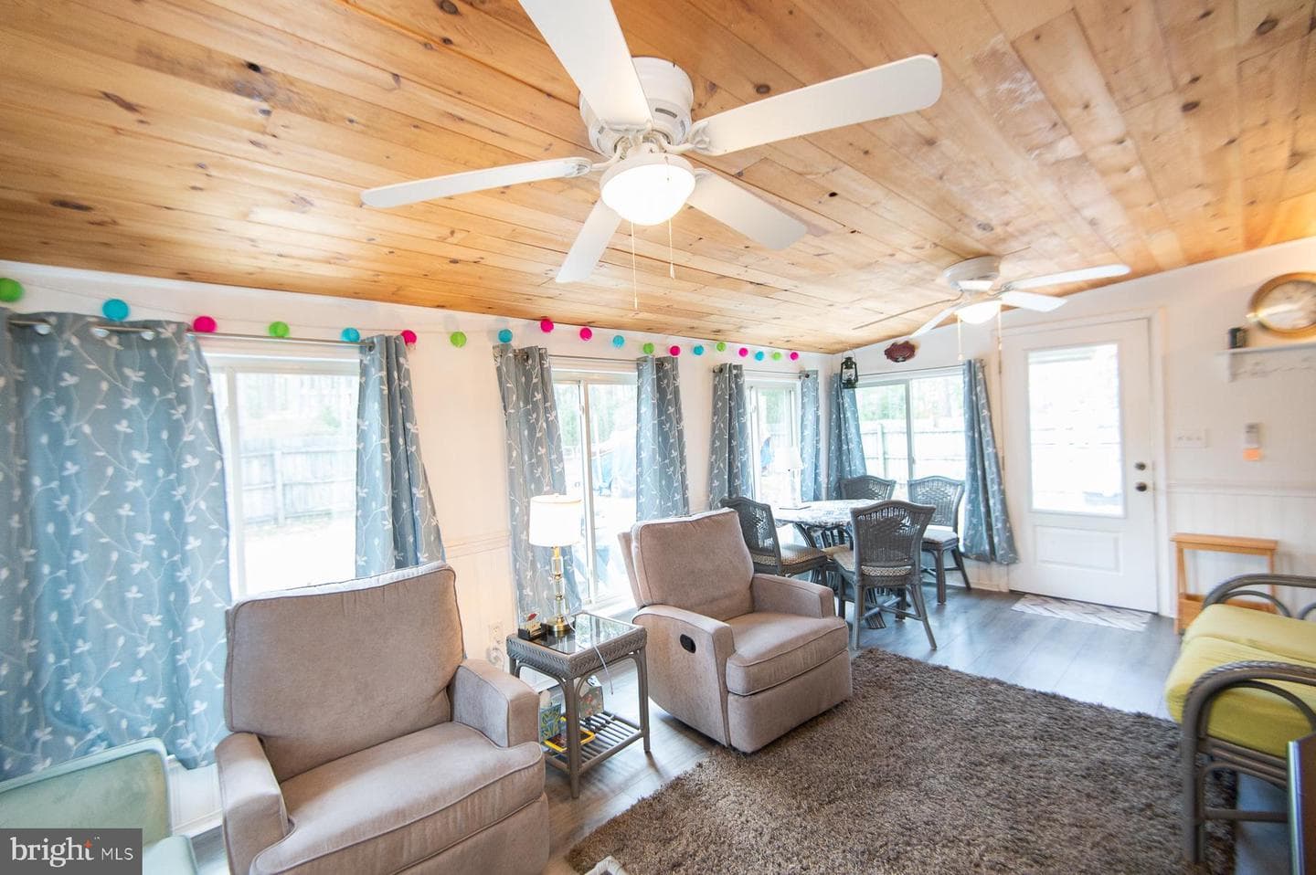819 Seabreeze Road photo 17