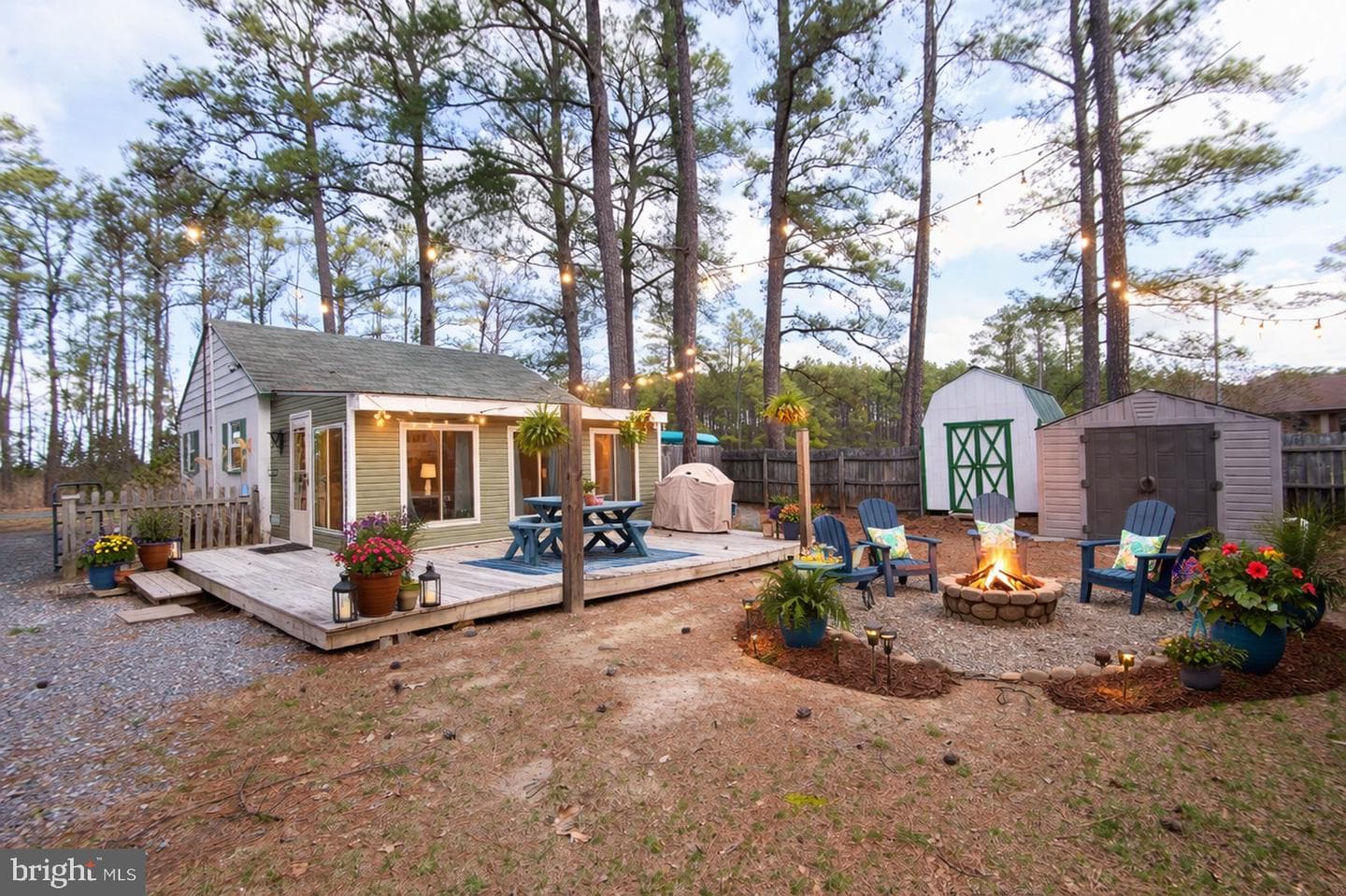 819 Seabreeze Road photo 21