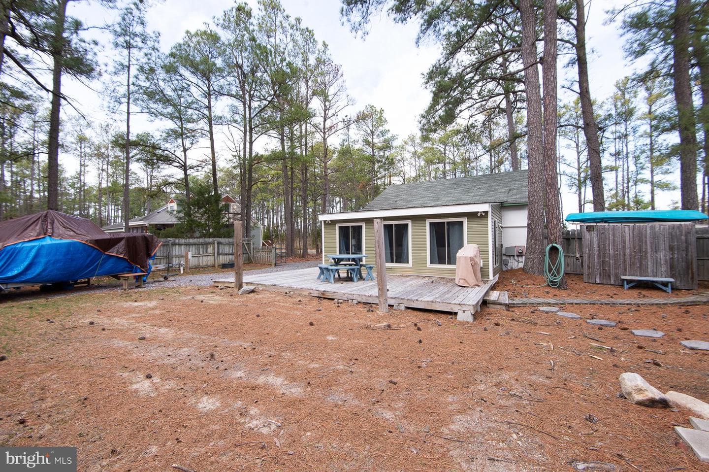 819 Seabreeze Road photo 24
