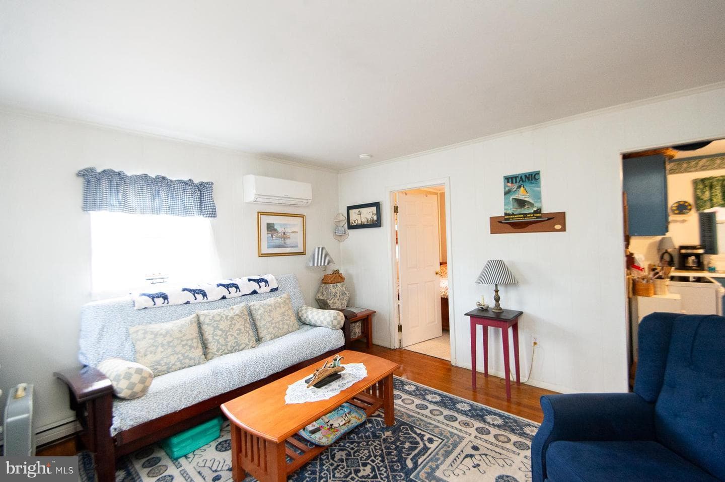 819 Seabreeze Road photo 4