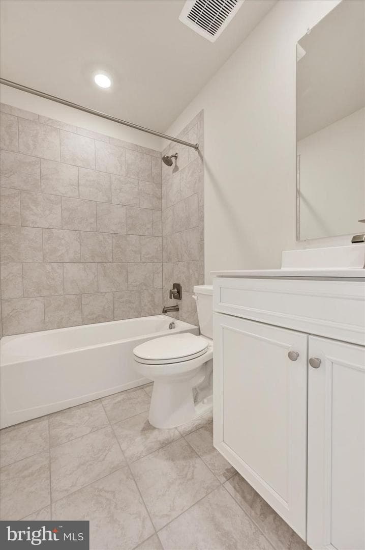 2190 Winterberry Lane photo 15