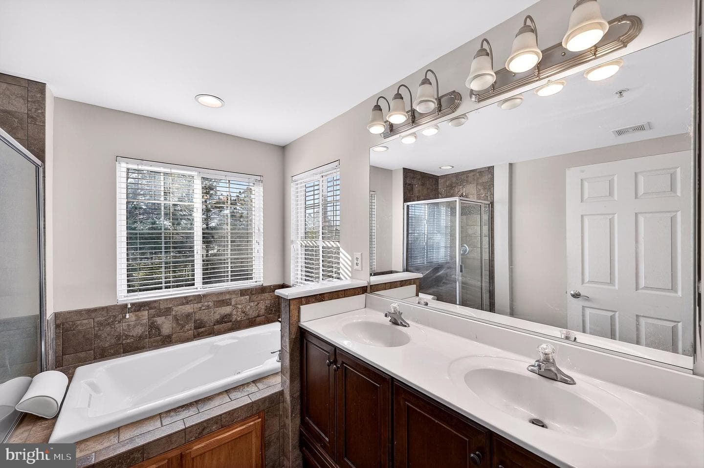 309 Old Squaw Court #30984582 photo 35