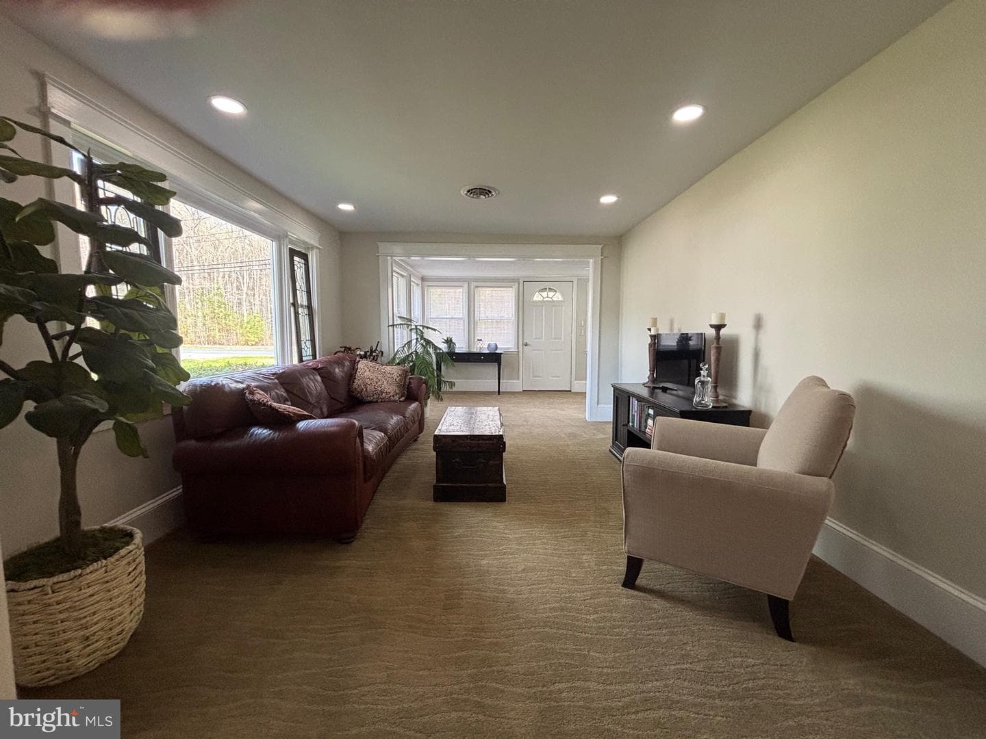1209 Bayly Road photo 7