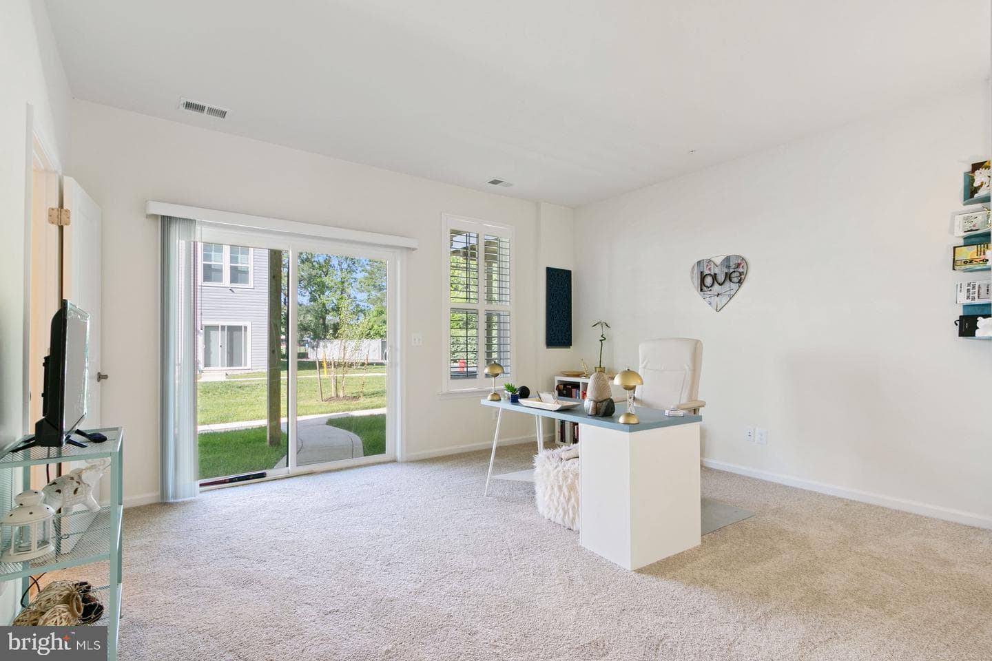 340 Shipyard Drive photo 10