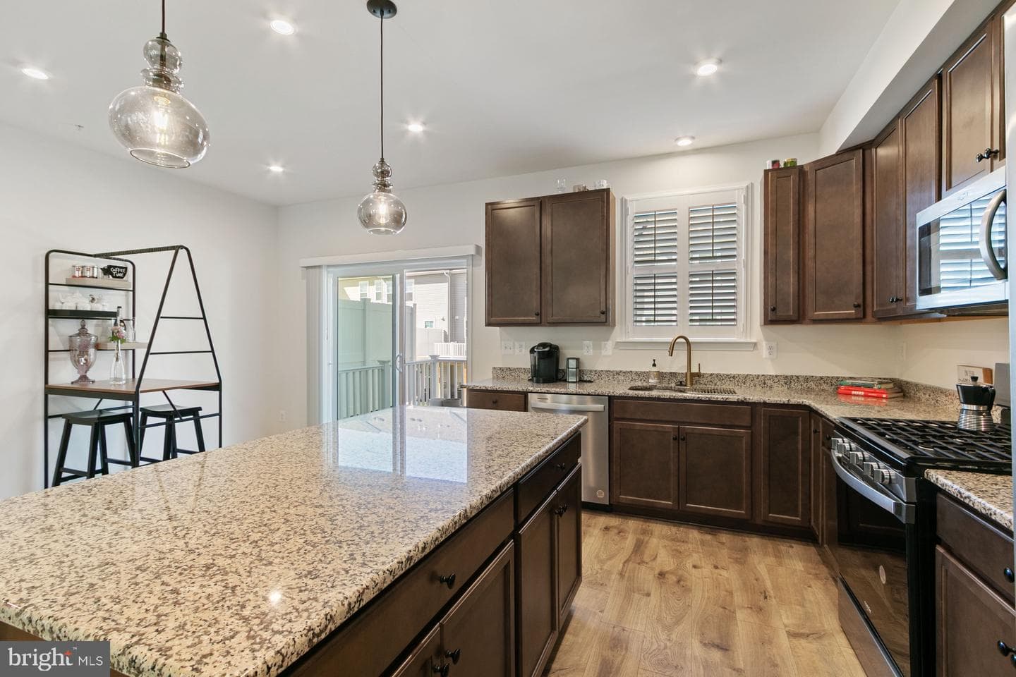 340 Shipyard Drive photo 12