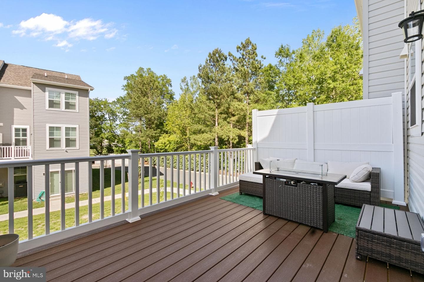 340 Shipyard Drive photo 15